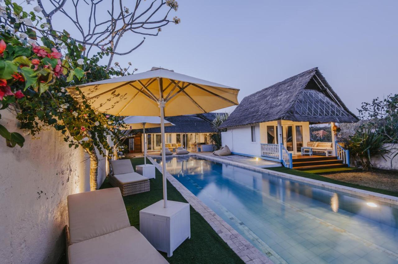 Villa Waru レンボンガン島 エクステリア 写真