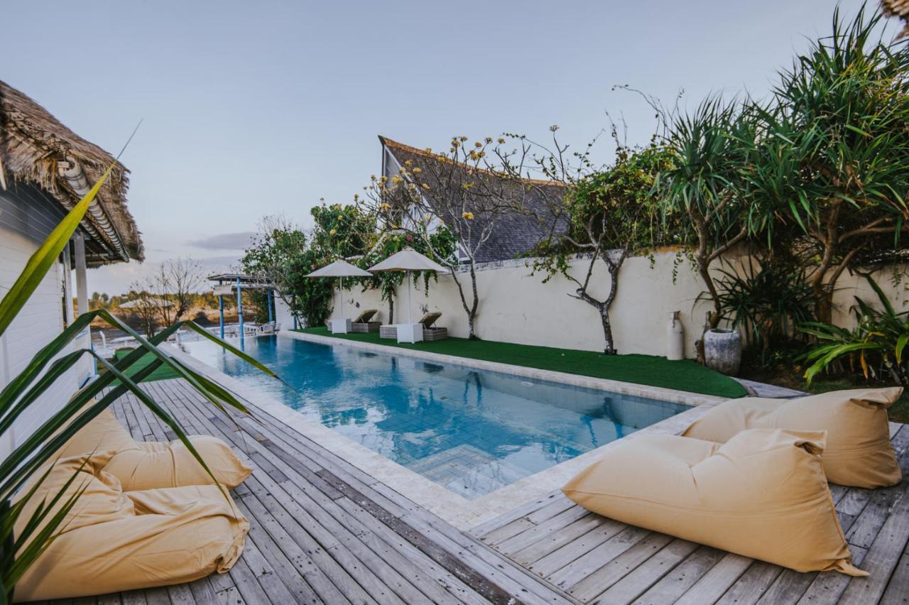 Villa Waru レンボンガン島 エクステリア 写真