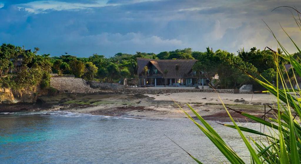 Villa Waru レンボンガン島 エクステリア 写真