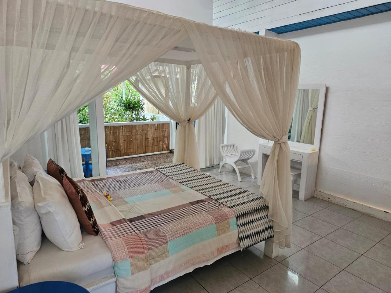Villa Waru レンボンガン島 エクステリア 写真