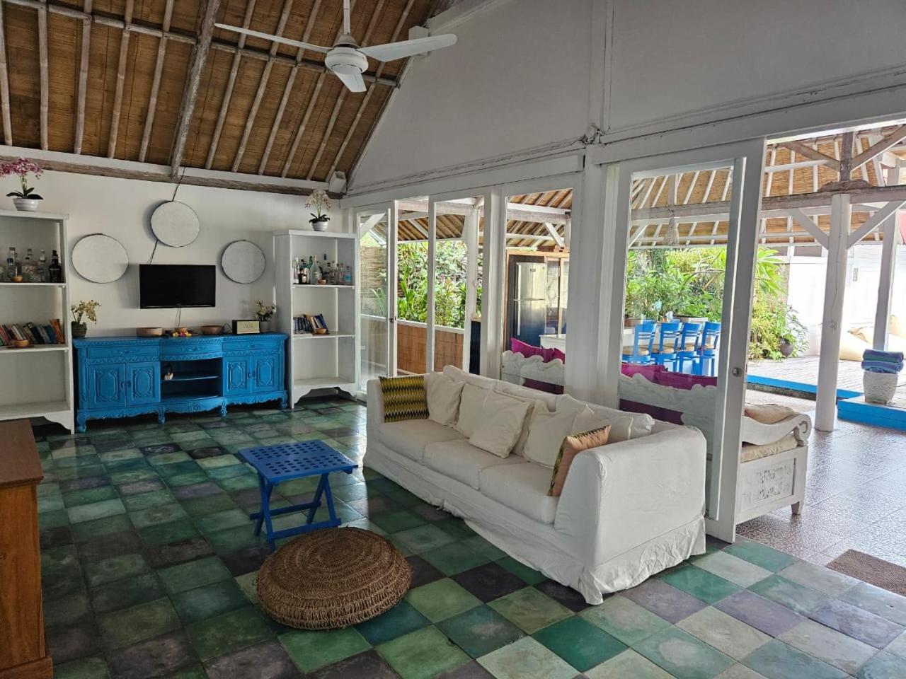 Villa Waru レンボンガン島 エクステリア 写真