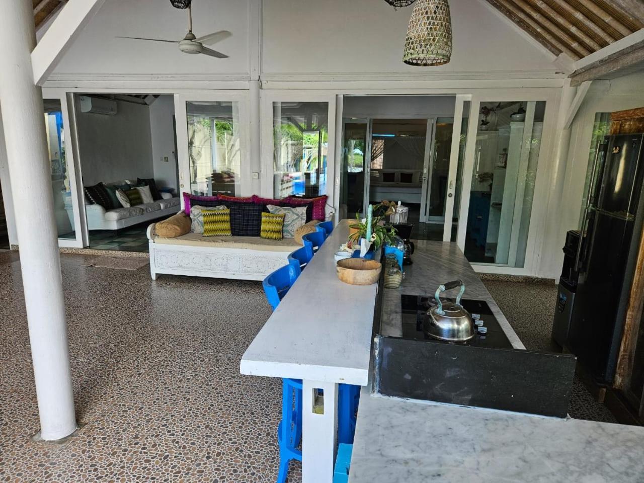 Villa Waru レンボンガン島 エクステリア 写真