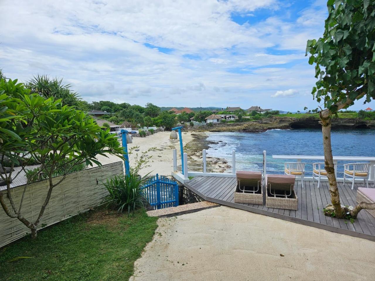 Villa Waru レンボンガン島 エクステリア 写真