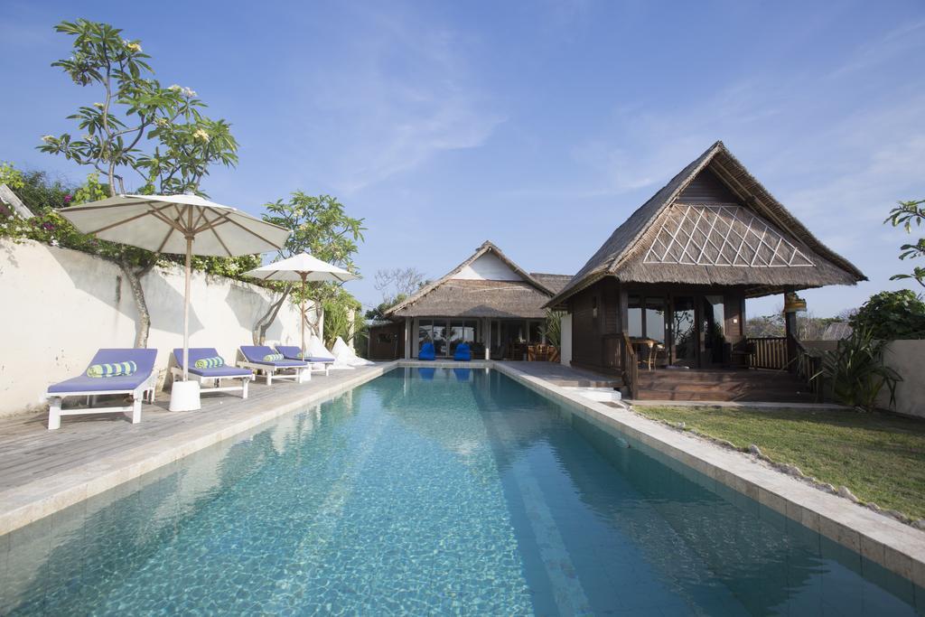 Villa Waru レンボンガン島 エクステリア 写真