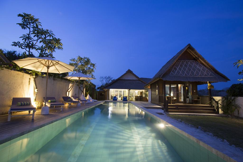 Villa Waru レンボンガン島 エクステリア 写真